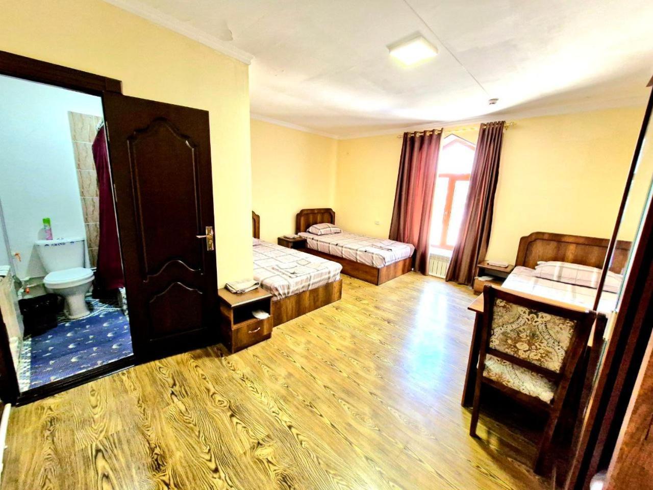 Hotel Mir Адрес Abu Ali Ibn Sino 4A Buchara Exteriör bild