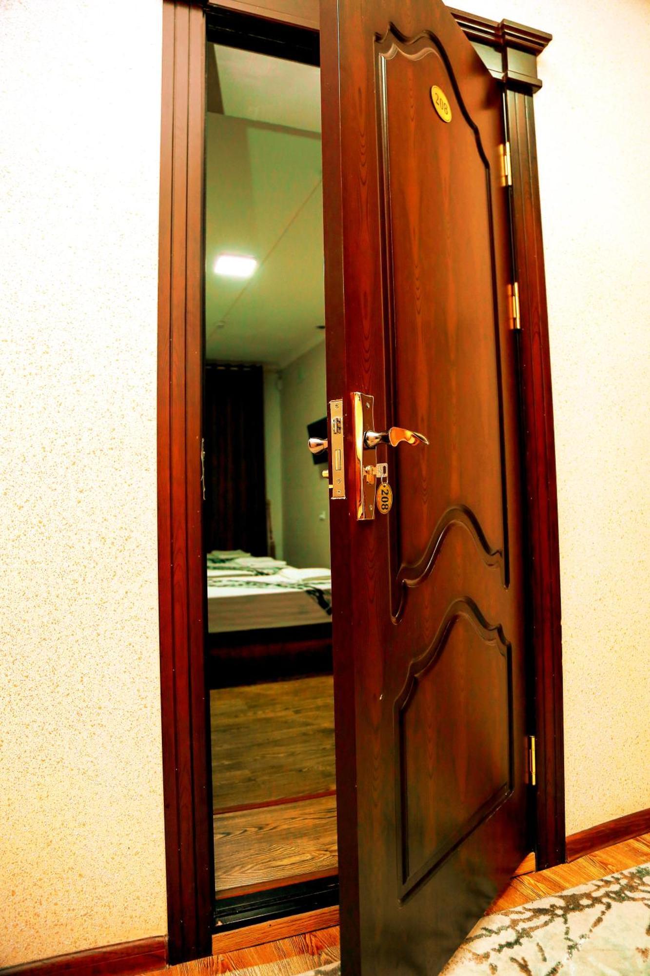 Hotel Mir Адрес Abu Ali Ibn Sino 4A Buchara Exteriör bild